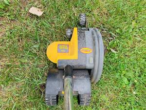 lot 63 image: Lawn Care Items