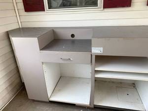 lot 121 image: Laminated cabinet