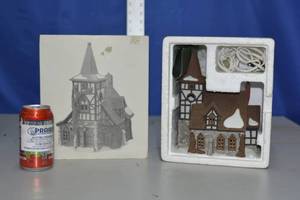 lot 155 image: Dept. 56 figurine