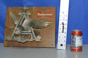 lot 19 image: Budweiser Metal Eagle Plaque
