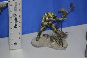 lot 127B image: Halo Master Chief and Flood figure