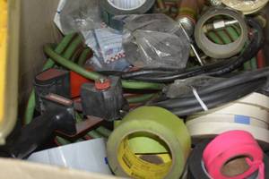 lot 162 image: Box of various supplies