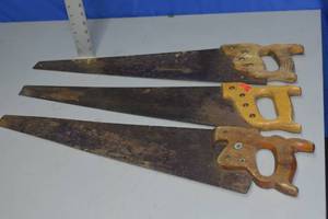 lot 33 image: hand saws