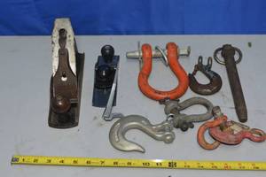 lot 45 image: hand planers & D-ring shackles