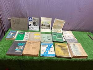 lot 25 image: Old Manuals & Catalogs