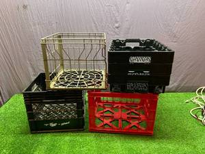 lot 40 image: Milk & Soda Totes
