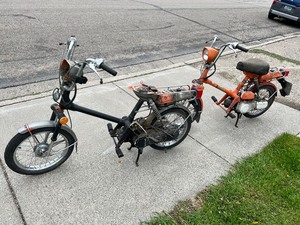 lot 16 image: 2 1978 Honda NC50 With Extra Parts