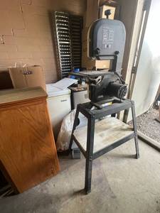 lot 72 image: Pro-Tech Model 3203 Band Saw with 3 Extra Blades