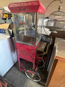 lot 74 image: Popcorn Machine