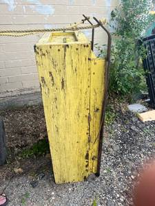 lot 79 image: Old Wood Snow Sled