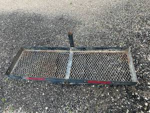 lot 83 image: Receiver Hitch Rack