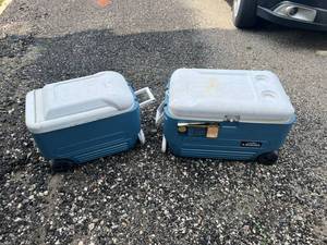 lot 98 image: Coolers