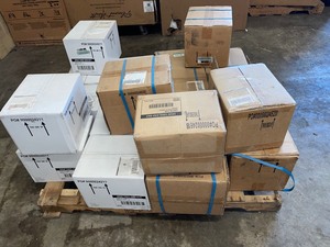 Pallet of latex gloves sizes ML