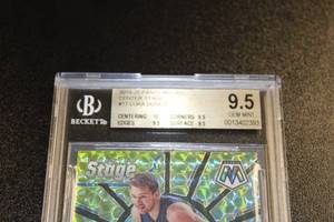 2019-20 Mosaic Center Stage Prizm Luka Doncic #17 BGS 9.5