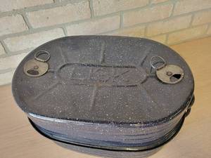 Vintage LISK Granitware Oval Roaster w Vents - About 16 x 10 x 8 - 1456