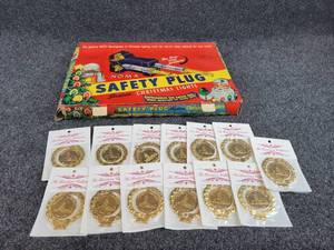Vintage Box of NOMA Christmas Indoor Lights and 13 Ornaments