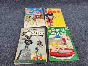 Lot of (4) Vintage 10� & 12� Comic Books