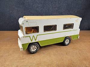 Tonka Winnebago Indian Motorhome - 22 x 11 x 8