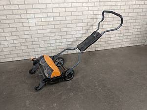 Fiskars Manual Reel Mower - Works Good - Good to keep the kids busy this summer - NO SHIPPING