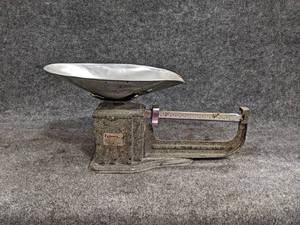 lot 502 image: Vintage Triner Model No. 91 Balance Scale