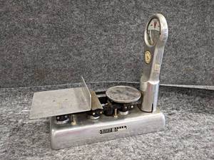 lot 517 image: Vintage DETECTO Over  Under Scale - Series 6D
