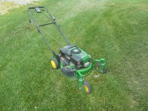 John Deere Push Mower JS40