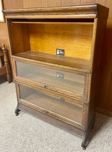 lot 252 image: Antique Viking Barrister Bookcase