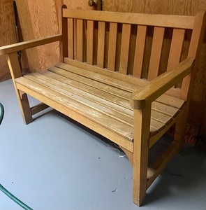 lot 256 image: Wonderful Wooden Bench