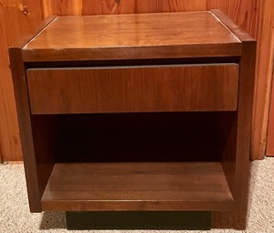 lot 262 image: Lovely Mid Century Side Table by Lane