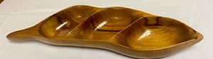 lot 335 image: Fun Vintage Wooden Serving Platters