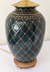 lot 54 image: Green and Gold Ceramic Table Lamp