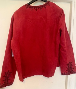 lot 376 image: Red Gumps San Francisco Sweater