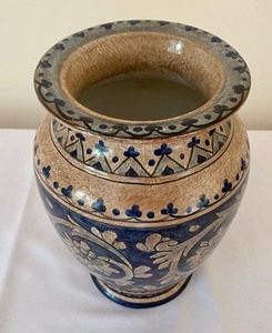 lot 387 image: Beautiful Biagioli Italian Vase