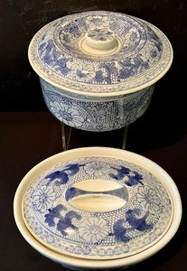 lot 427 image: Two Lovely Blue and White Covered Casserole Dishes