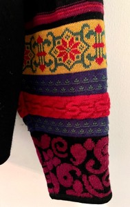 lot 415 image: Womens Geiger Wool Button Up Sweater