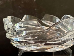 lot 399 image: Kosta Boda Eden Falk Bowl