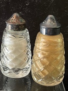 lot 390 image: Two Sets of Waterford Salt and Pepper Shakers