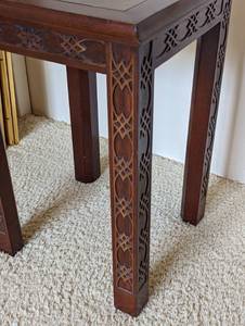 lot 178 image: Ornate Vintage Side TableStand