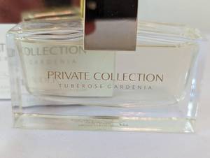 lot 194 image: Este Lauder Tuberose and Gardenia Perfume