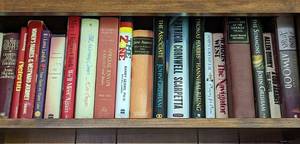 lot 423 image: Large Variety of Books