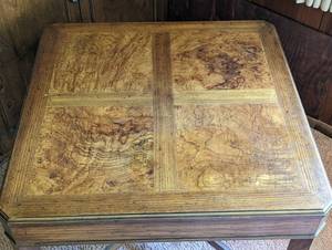 lot 424 image: Vintage Drexel Side Table