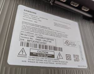 lot 446 image: Samsung 43 TV