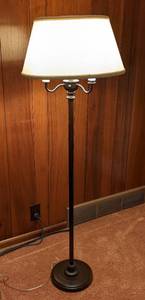 lot 473 image: Bronze Floor Lamp