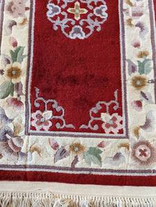 lot 478 image: Wool Accent Runner