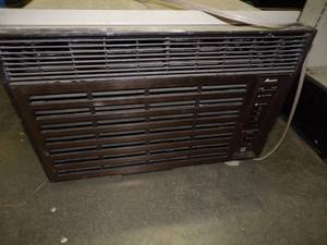 17 - 19,000 BTU Window Air Conditioner Amana 220V