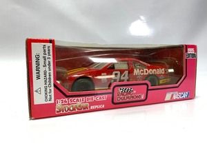 Nascar 1995 Edition Racing Teams No. 94 Die Cast Stock Car Replica