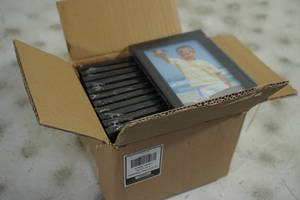 lot 90 image: NEW Icona Bay 4 x 6 Black Picture Frames