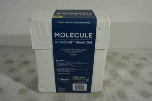 lot 99 image: NEW Molecule ArcticLUX 4 Piece Sheet Set - King - White