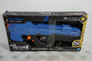 lot 104 image: NERF Rival Charger MXX-1200 Motorized Blaster Gun