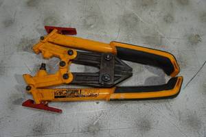 lot 114 image: Toughbuilt F180 Compact Folding Bolt Cutters